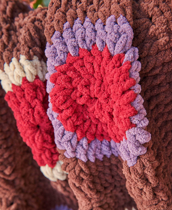 Circle in a Square Throw