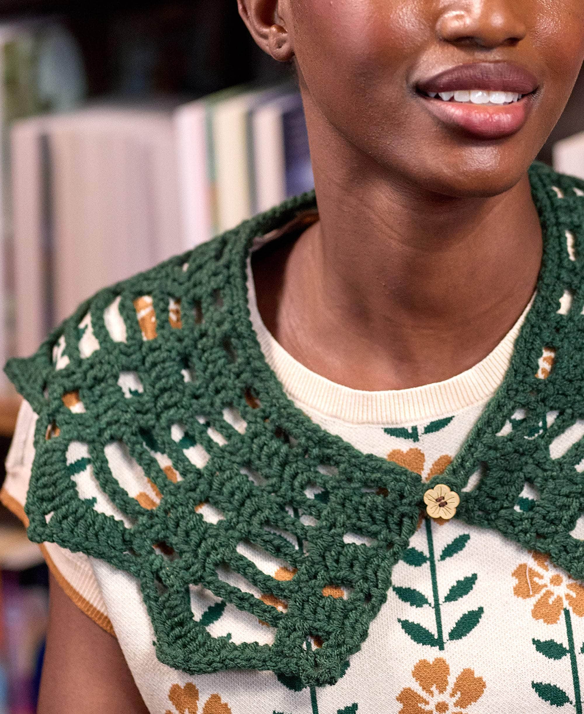 Classic Novel Collar – Premier Yarns
