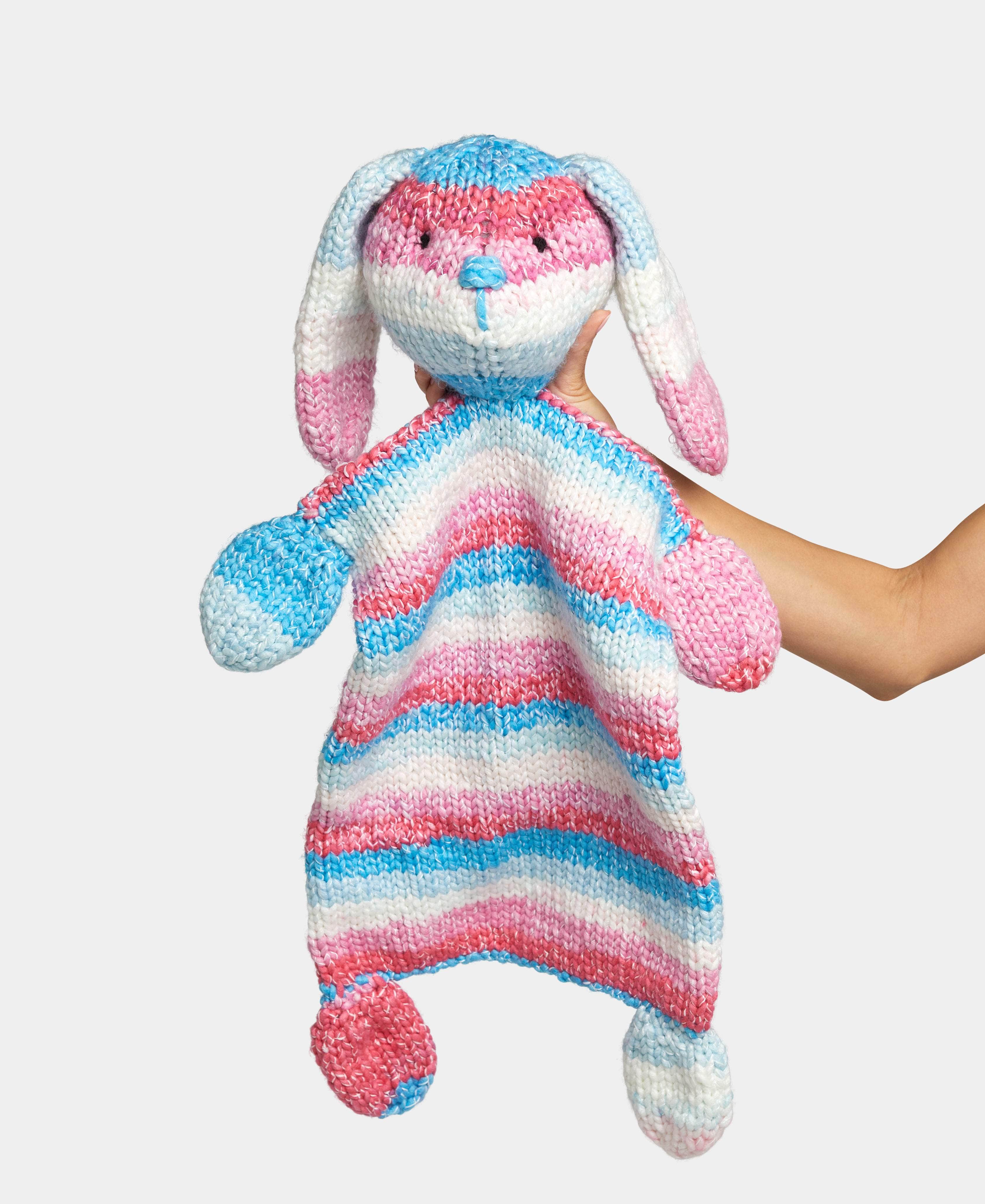 Huggable Hunny – Premier Yarns