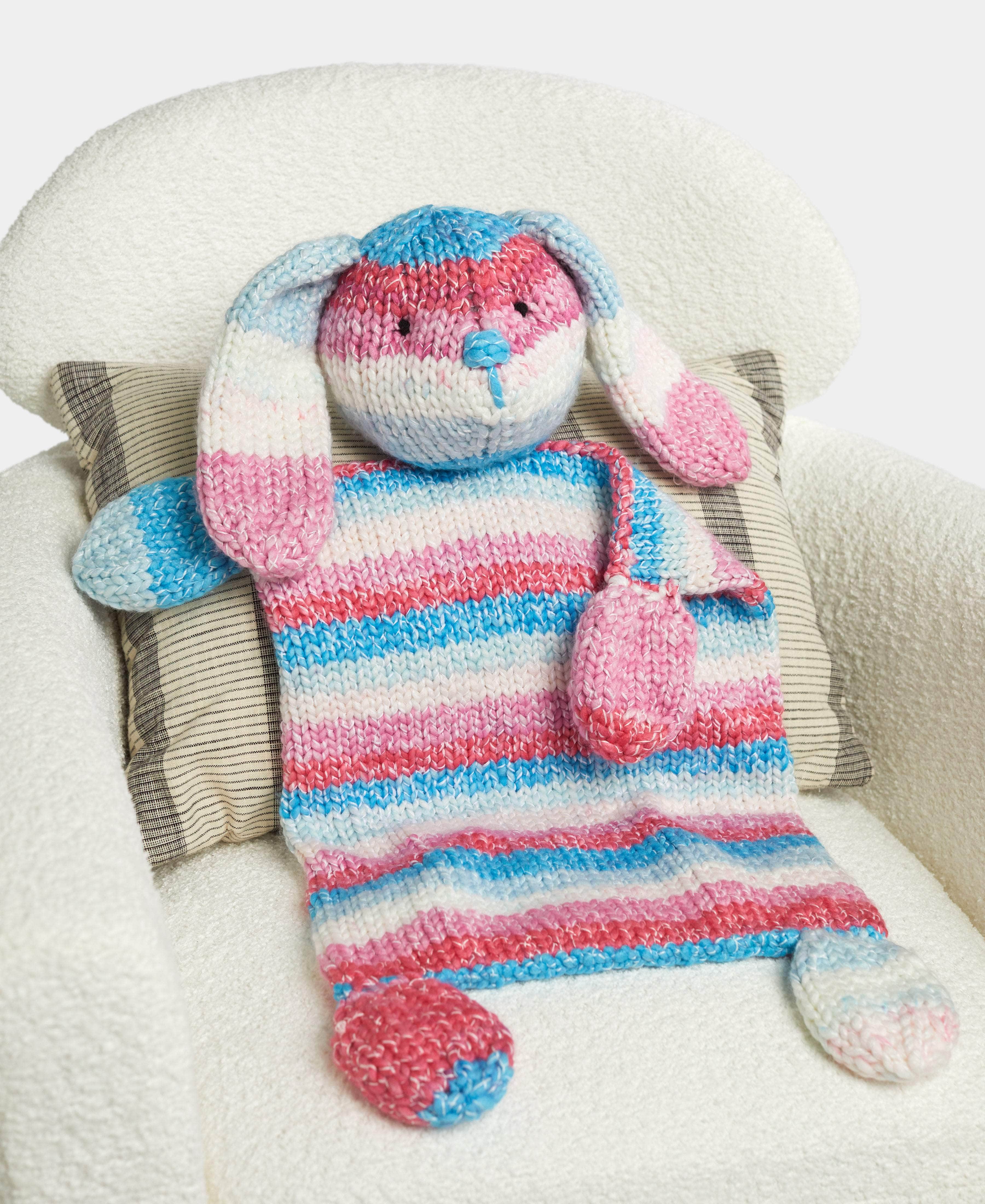 Huggable Hunny – Premier Yarns