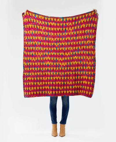 Maximalist Throw