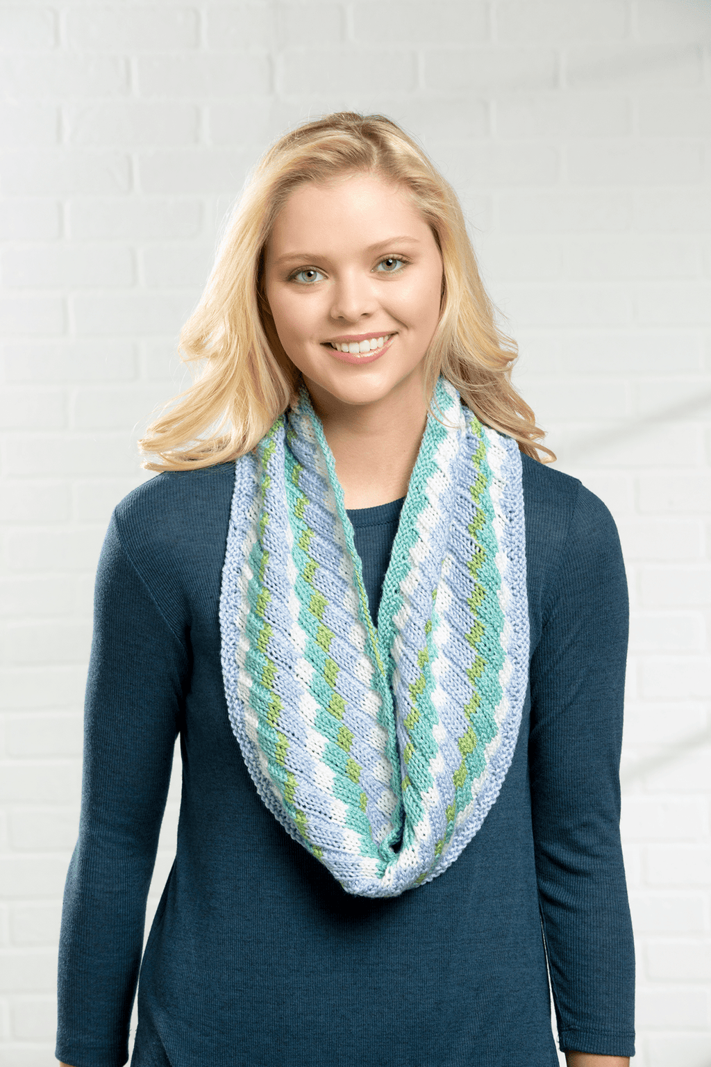 Diagonal Rib Cowl – Premier Yarns