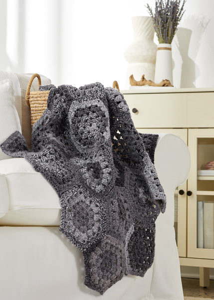 Maze Path Throw Blanket ブランケット Maze Path Throw Blanket ブランケット Maisie Quilted Throw